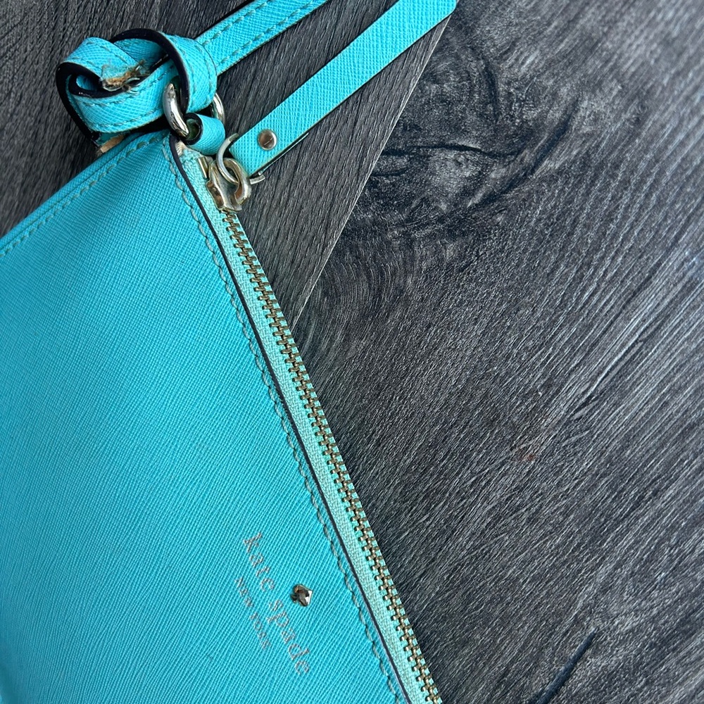 2/$70 Kate Spade ♠️ crossbody purse turquoise blue zipper long strap broken - Picture 5 of 11